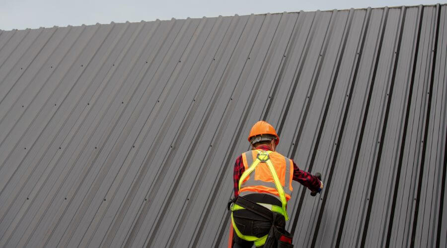 Professional residential roofers in Loma, MT